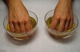 Baths to treat psoriasis